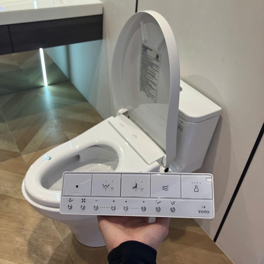 Bồn cầu 1 khối TOTO MS857CDW23 nắp điện tử Washlet S7 TCF47360GAA giấu dây