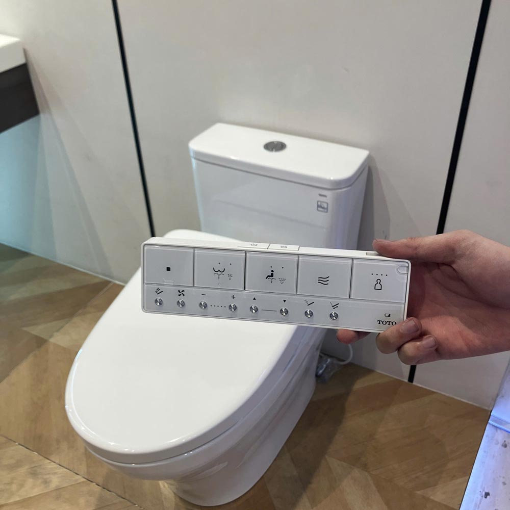 Bồn cầu 1 khối TOTO MS857CDW23 nắp điện tử Washlet S7 TCF47360GAA giấu dây