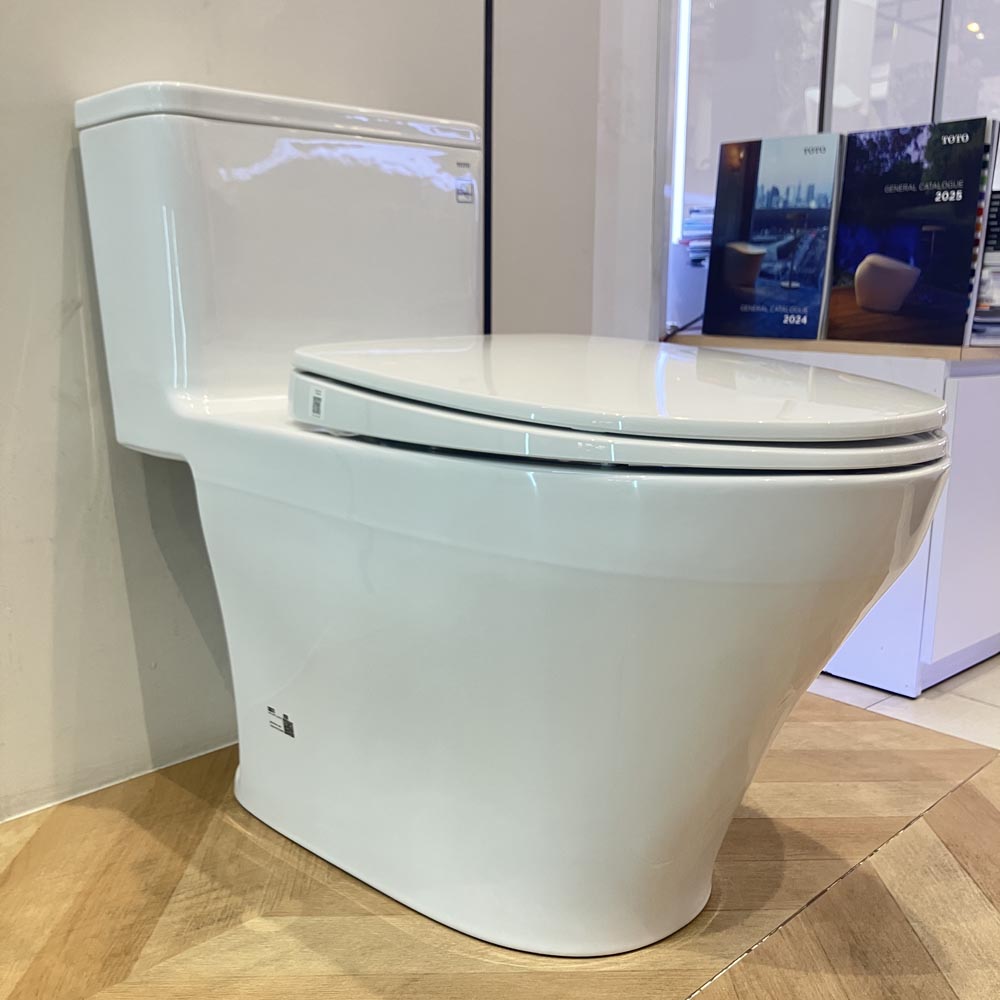 Bồn cầu 1 khối TOTO MS857DT10 nắp đóng êm TC395VS