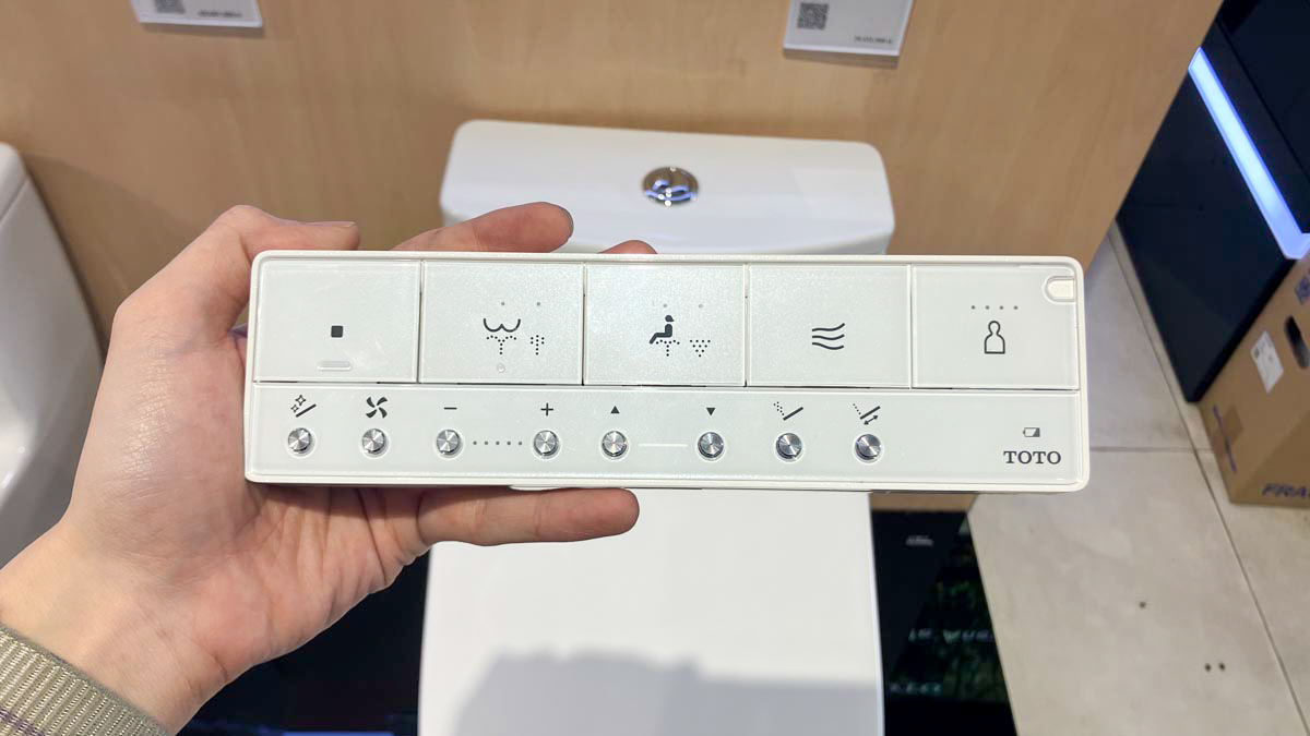 Bồn cầu TOTO MS885CDW23 1 khối nắp điện tử Washlet S7 TCF47360GAA giấu dây