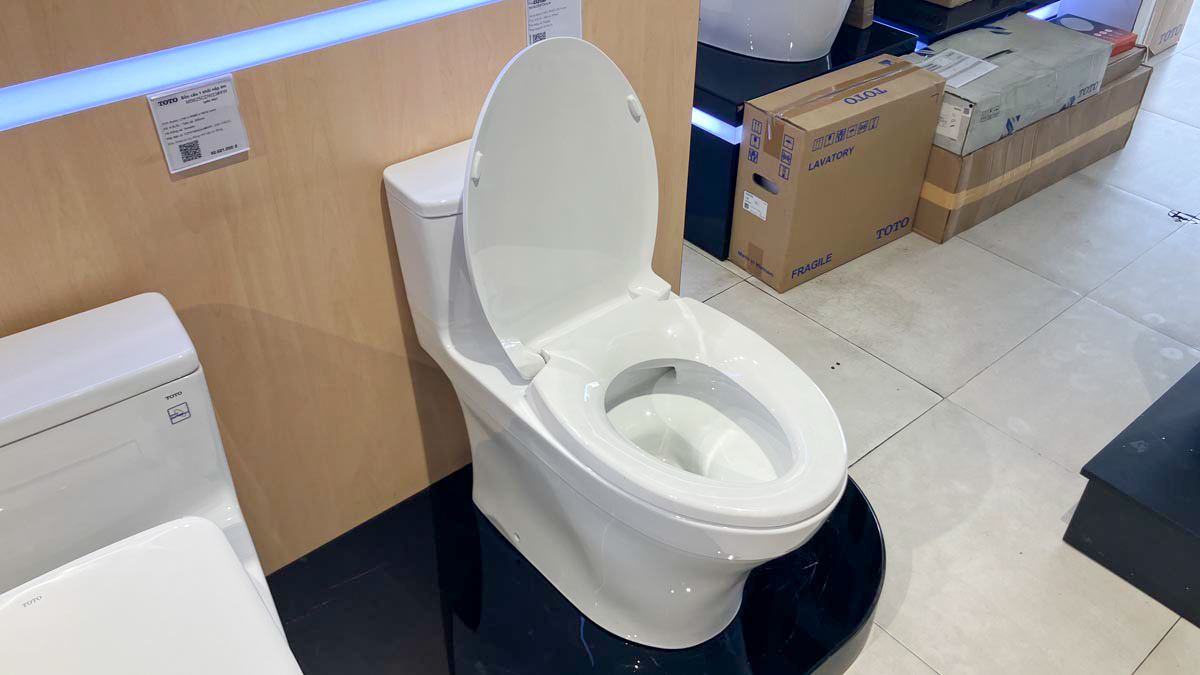 Bồn cầu 1 khối TOTO MS885DT2 nắp đóng êm TC393VS