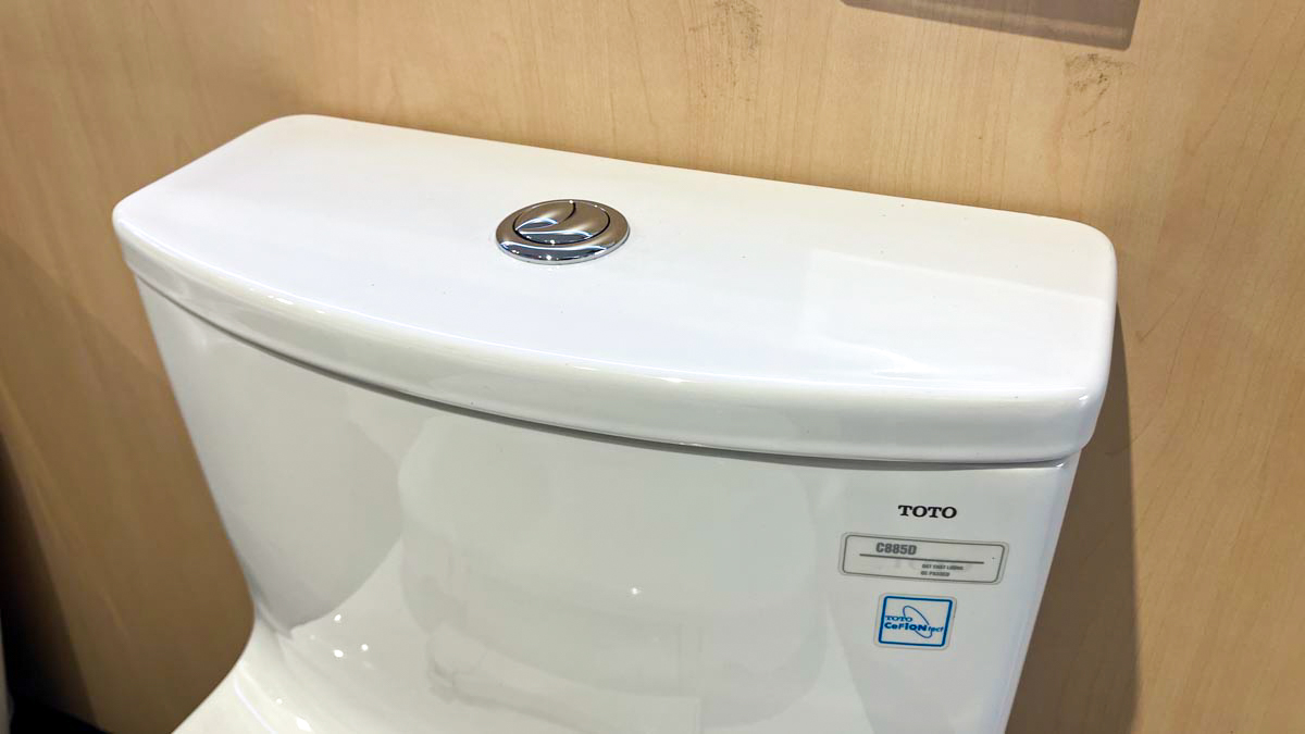 Bồn cầu 1 khối TOTO MS885DT3 nắp đóng êm TC385VS