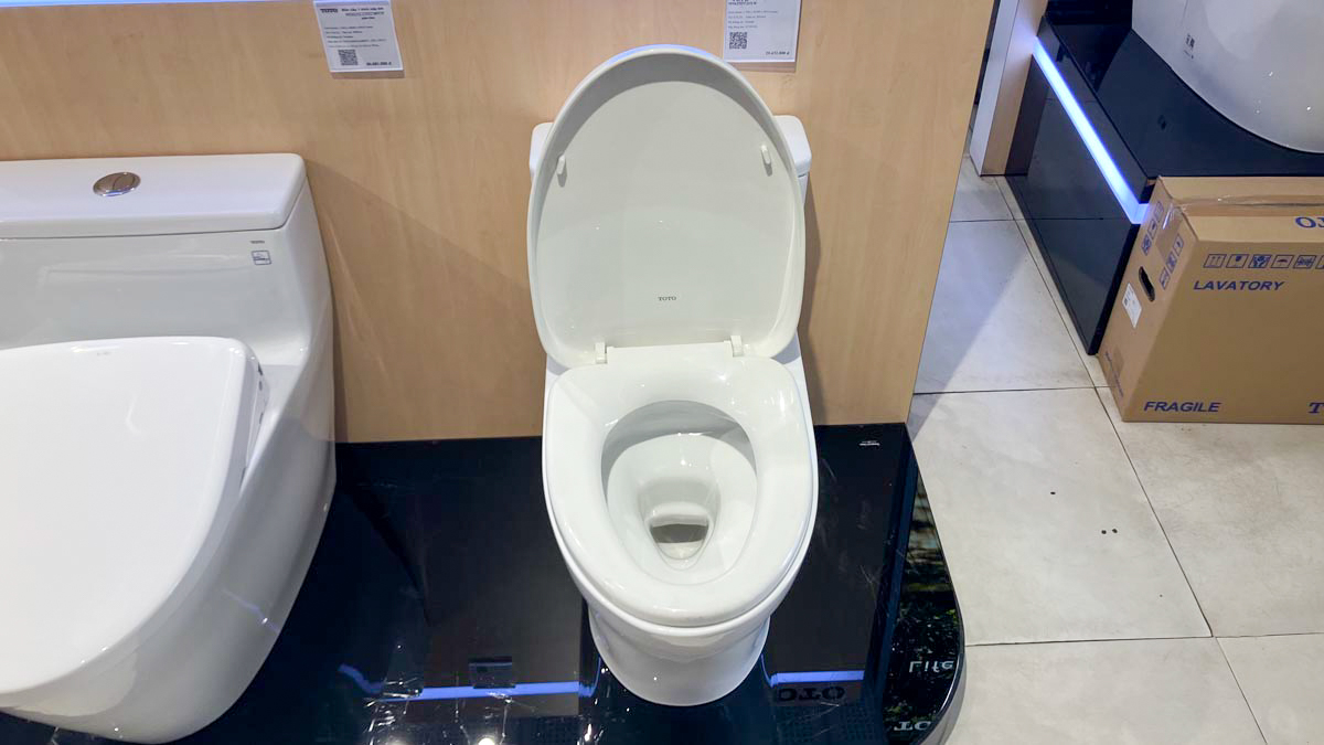 Bồn cầu 1 khối TOTO MS885DT3 nắp đóng êm TC385VS