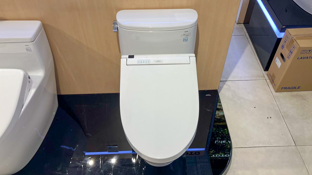 Bồn cầu TOTO MS887CRW15 1 khối nắp điện tử Washlet C5 TCF24460AAA giấu dây