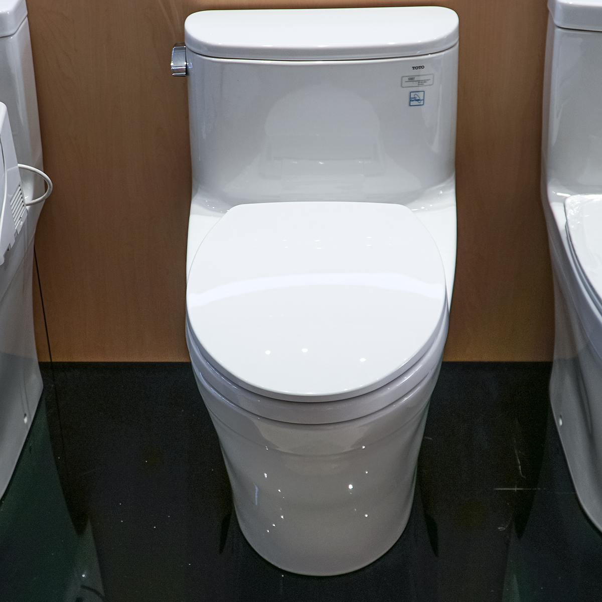 Bồn cầu 1 khối TOTO MS887RT2 nắp đóng êm TC393VS