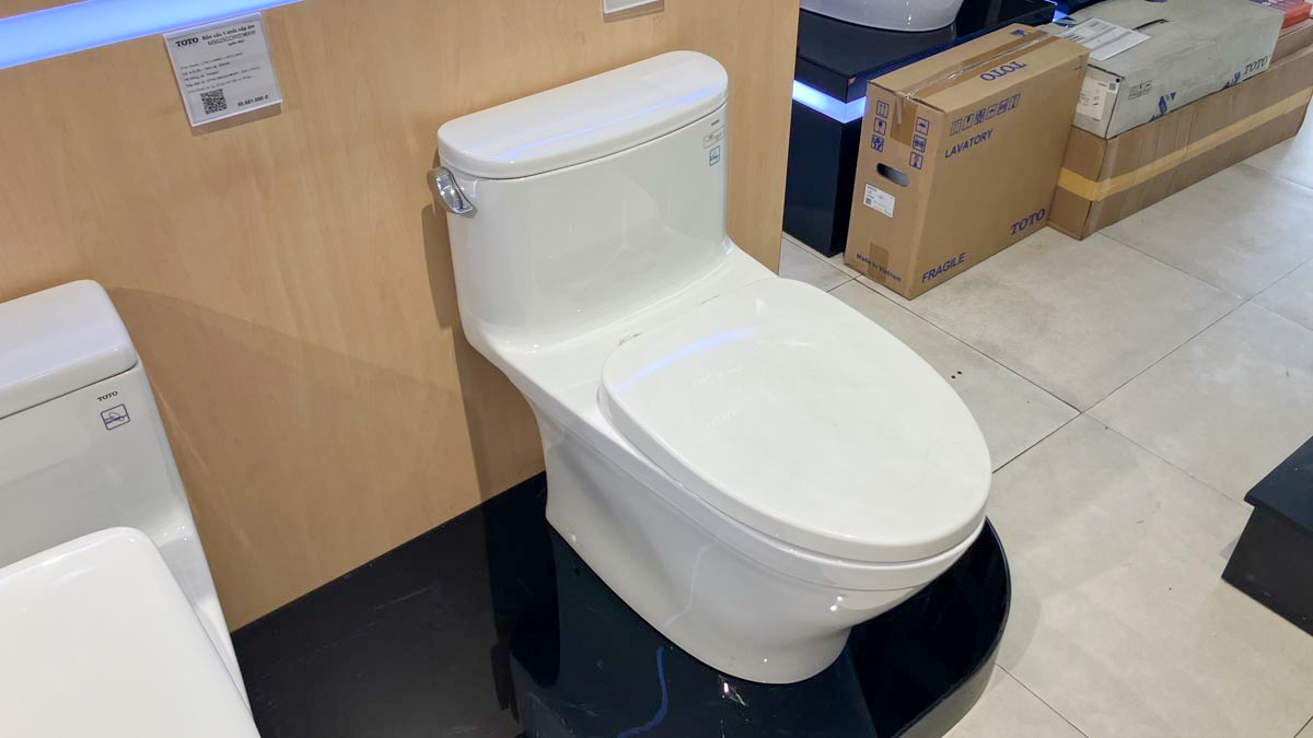 Bồn cầu 1 khối TOTO MS887RT3 nắp đóng êm TC385VS