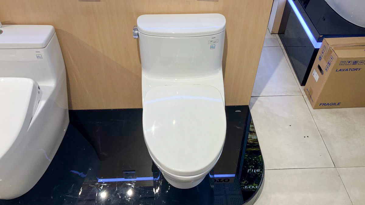 Bồn cầu 1 khối TOTO MS887RT3 nắp đóng êm TC385VS