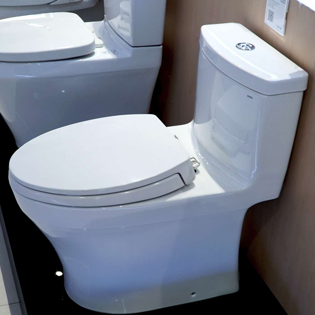 Bồn cầu 1 khối TOTO MS889DRT2 nắp đóng êm TC393VS