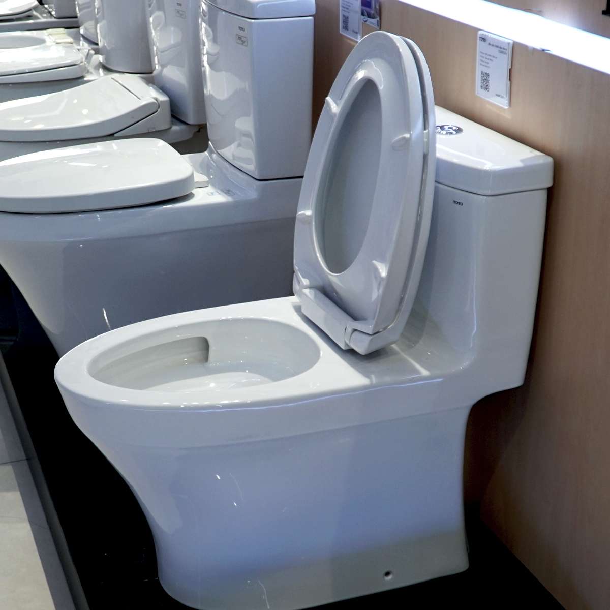 Bồn cầu 1 khối TOTO MS889DRT2 nắp đóng êm TC393VS