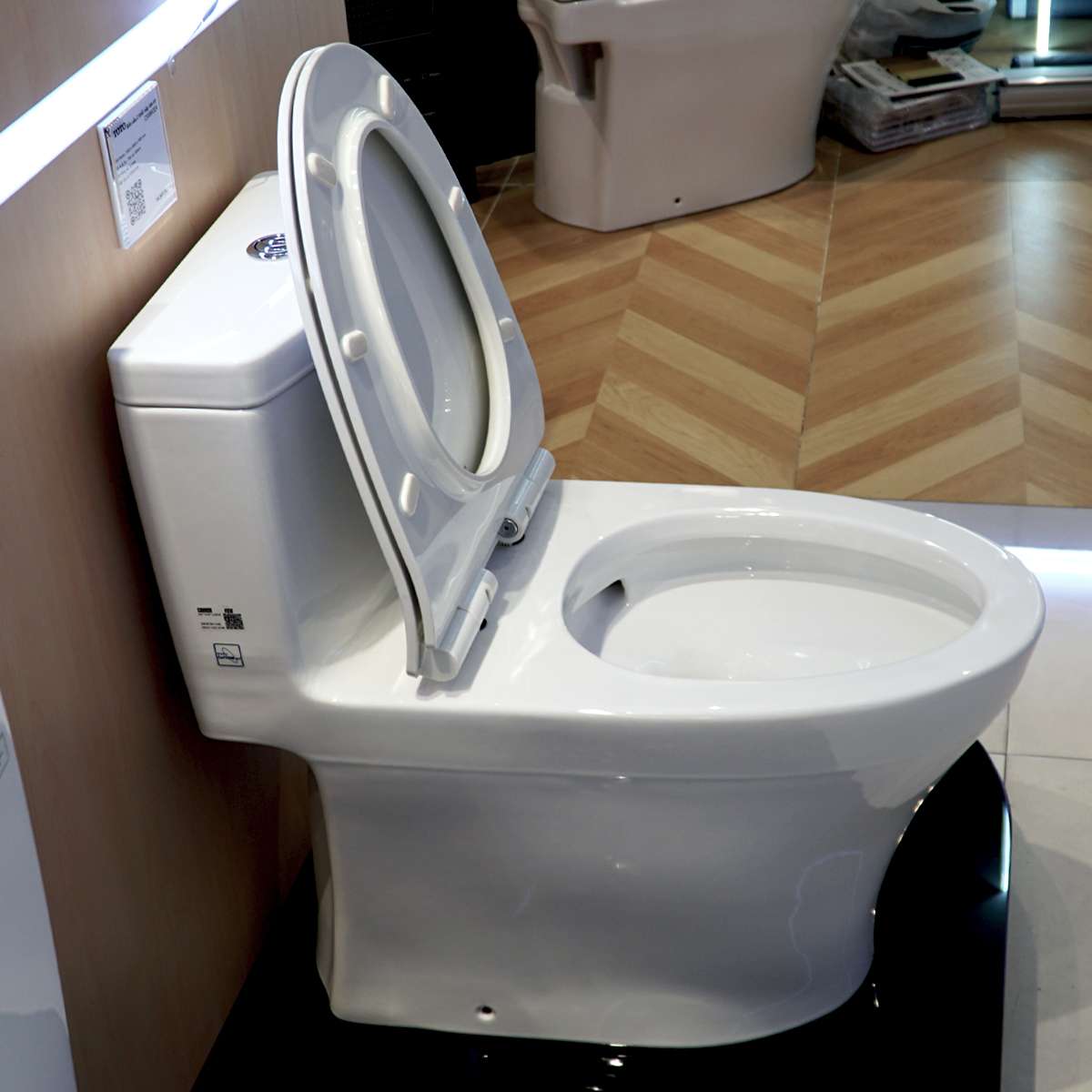 Bồn cầu 1 khối TOTO MS889DRT8 nắp đóng êm TC600VS