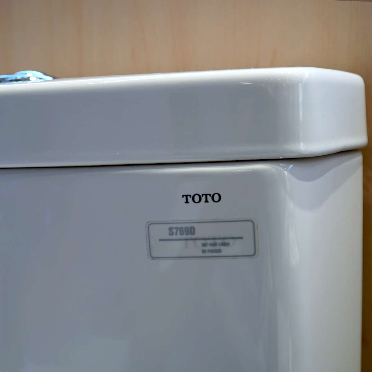 Bồn cầu TOTO CS769DRE4 2 khối nắp rửa cơ TCW1211A