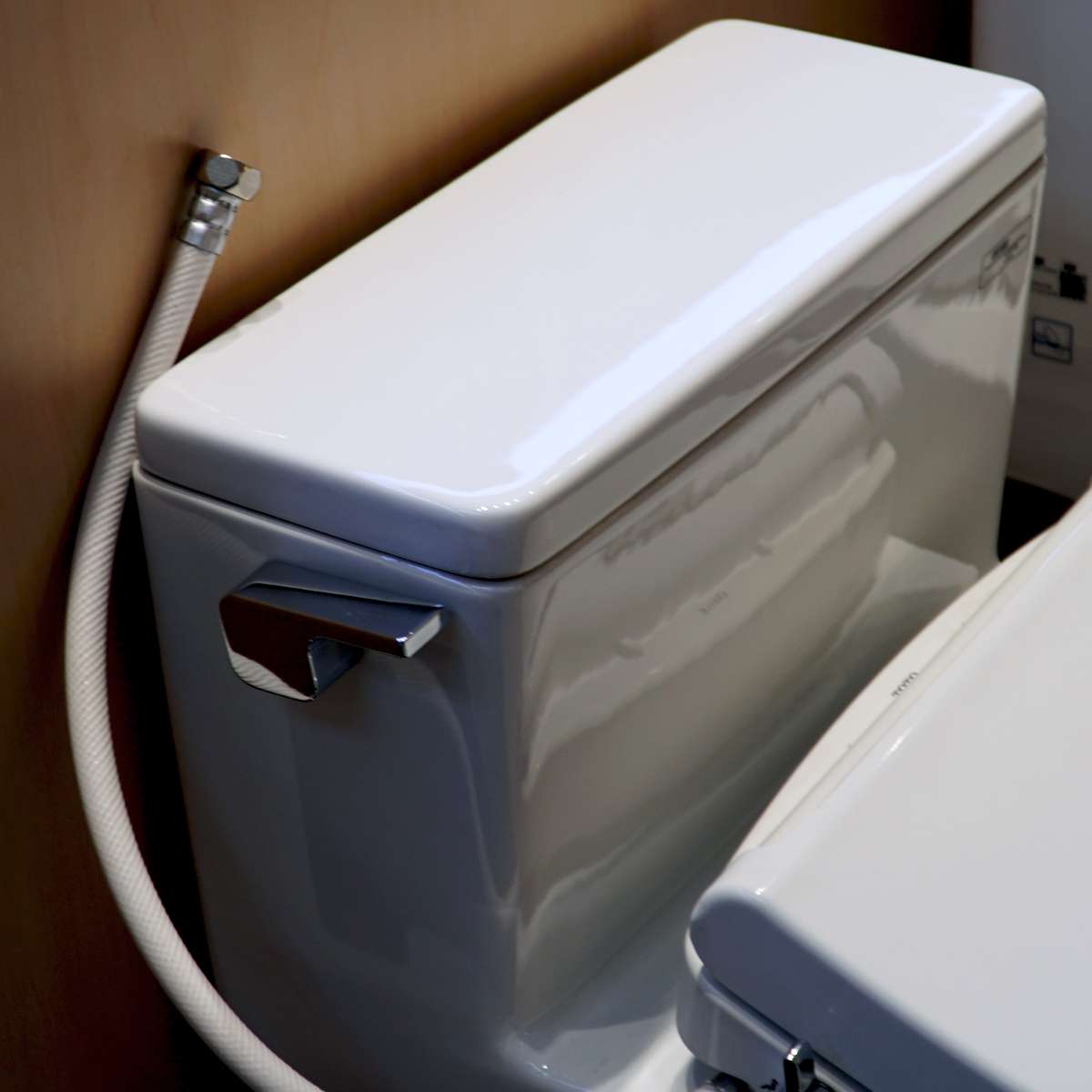 Bồn cầu TOTO MS188VKE4 T53P100VR 1 khối nắp rửa cơ TCW1211A