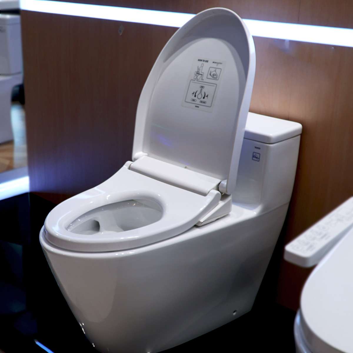 Bồn cầu TOTO MS625DE4 1 khối nắp rửa cơ TCW1211A