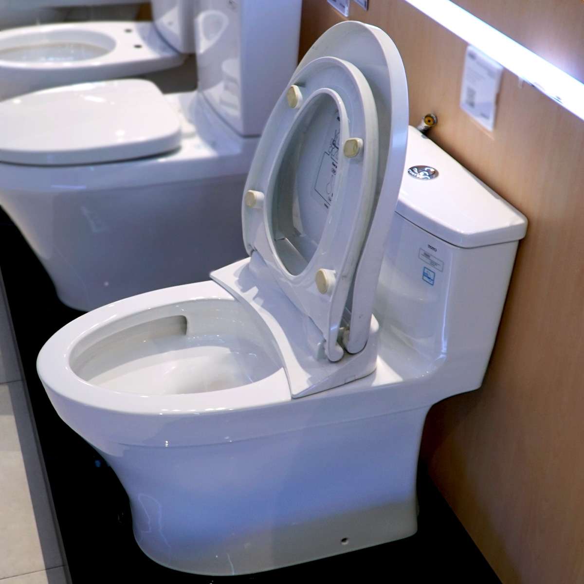 Bồn cầu TOTO MS885DE2 1 khối nắp rửa cơ TCW07S