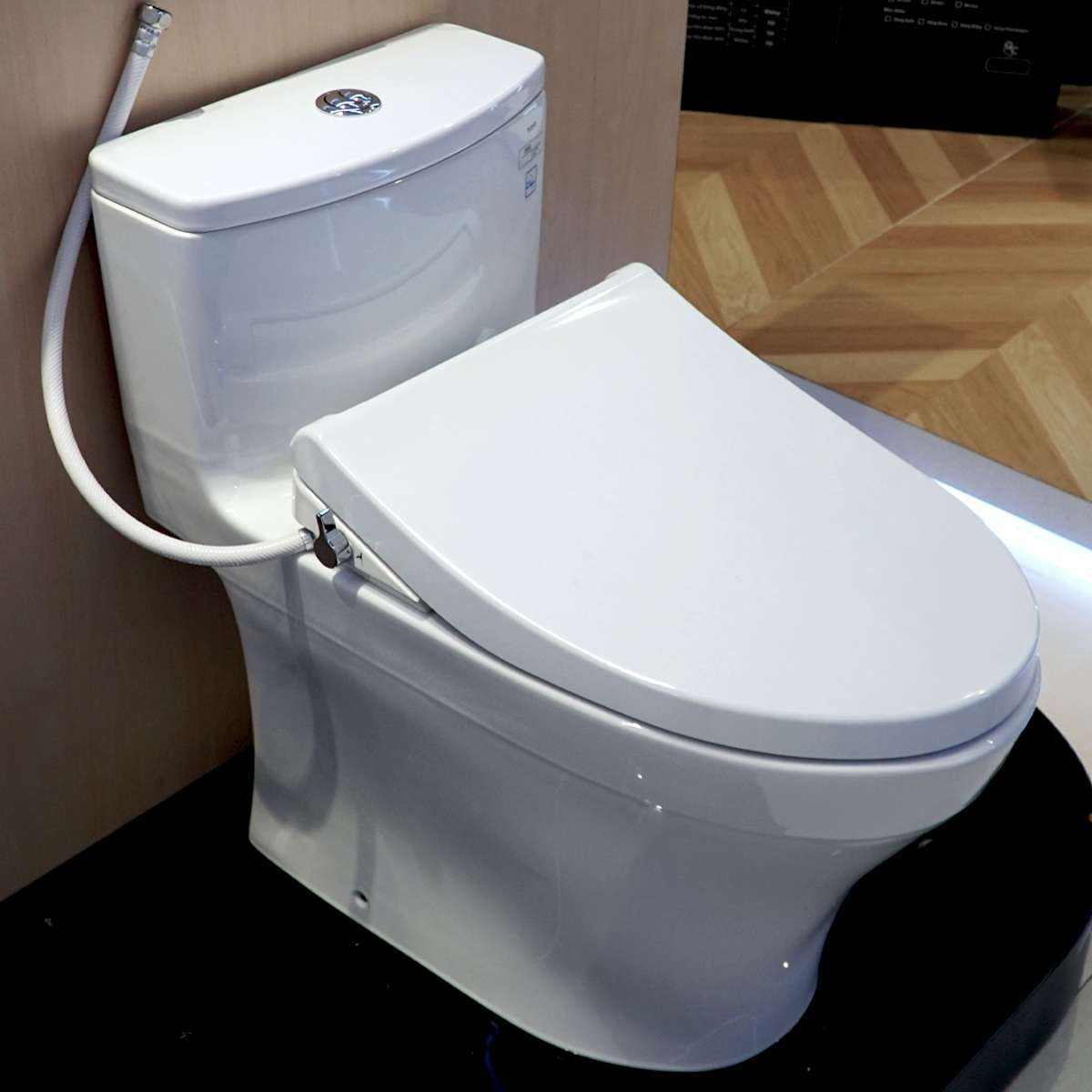 Bồn cầu TOTO MS885DE4 1 khối nắp rửa cơ TCW1211A