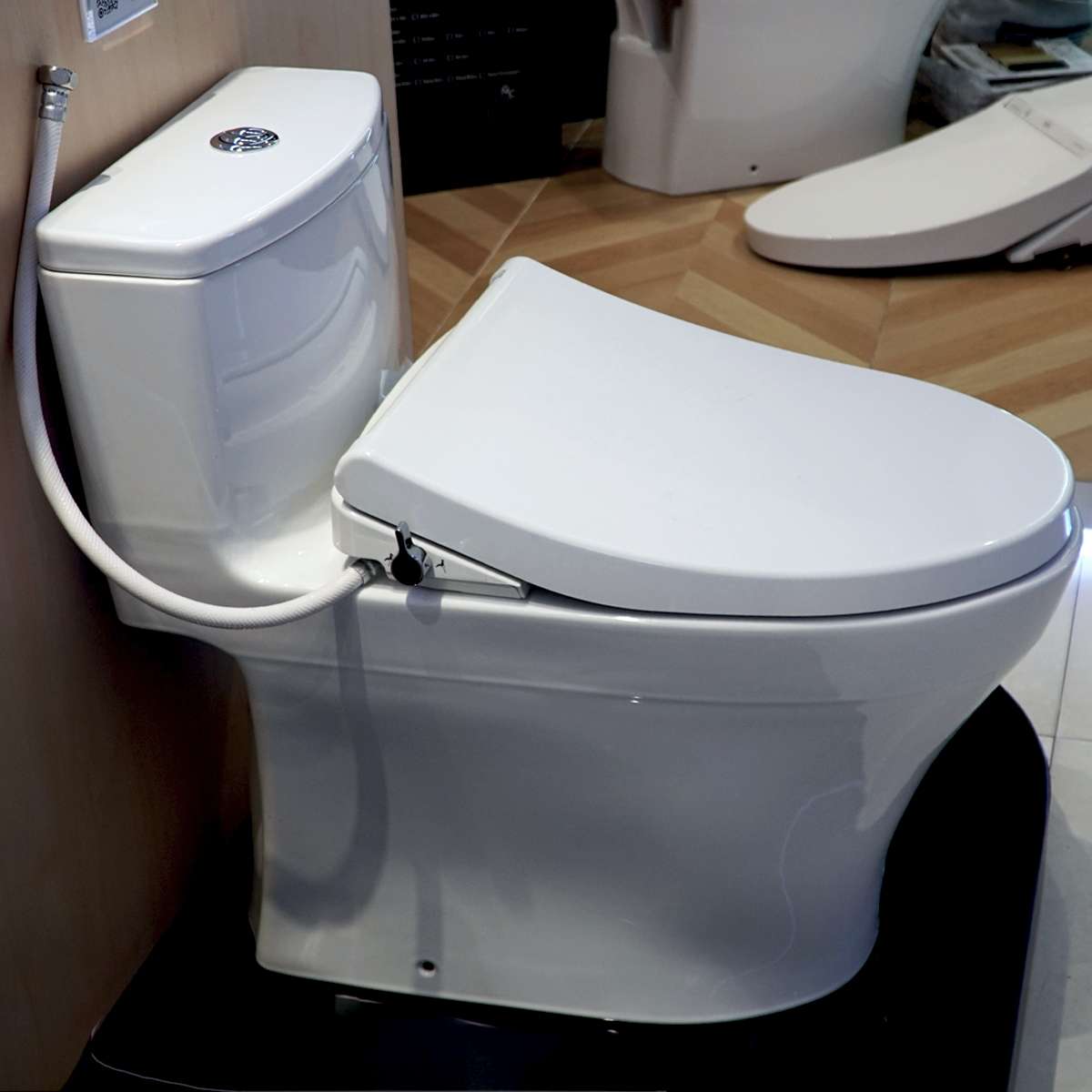 Bồn cầu TOTO MS885DE4 1 khối nắp rửa cơ TCW1211A