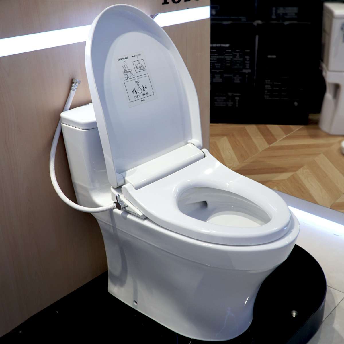 Bồn cầu TOTO MS885DE4 1 khối nắp rửa cơ TCW1211A