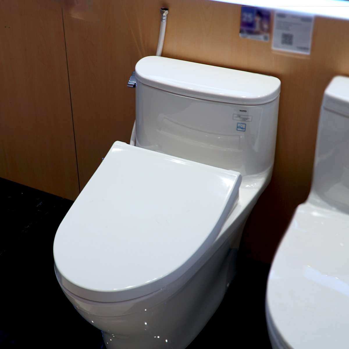 Bồn cầu TOTO MS887RE4 1 khối nắp rửa cơ TCW1211A