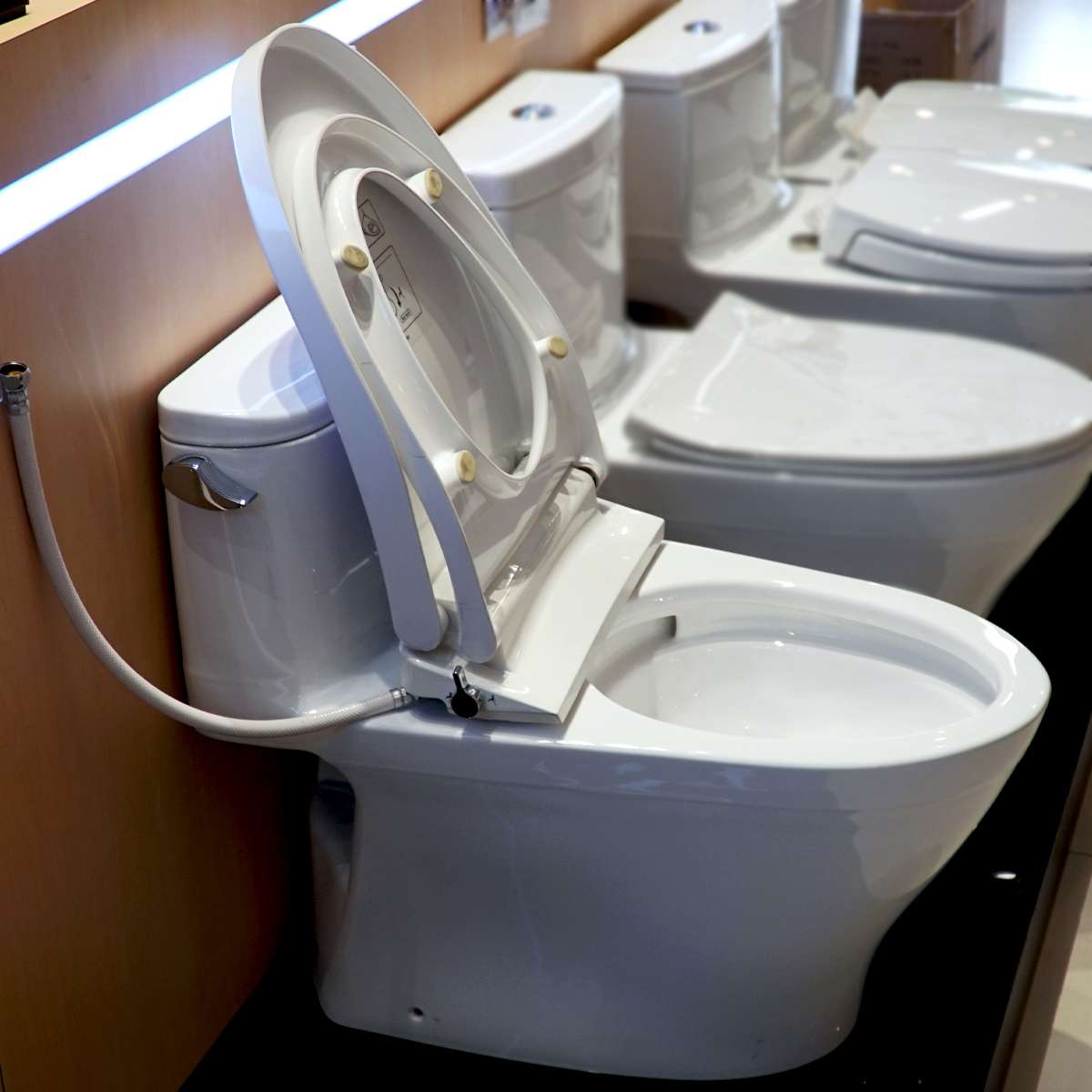 Bồn cầu TOTO MS887RE4 1 khối nắp rửa cơ TCW1211A