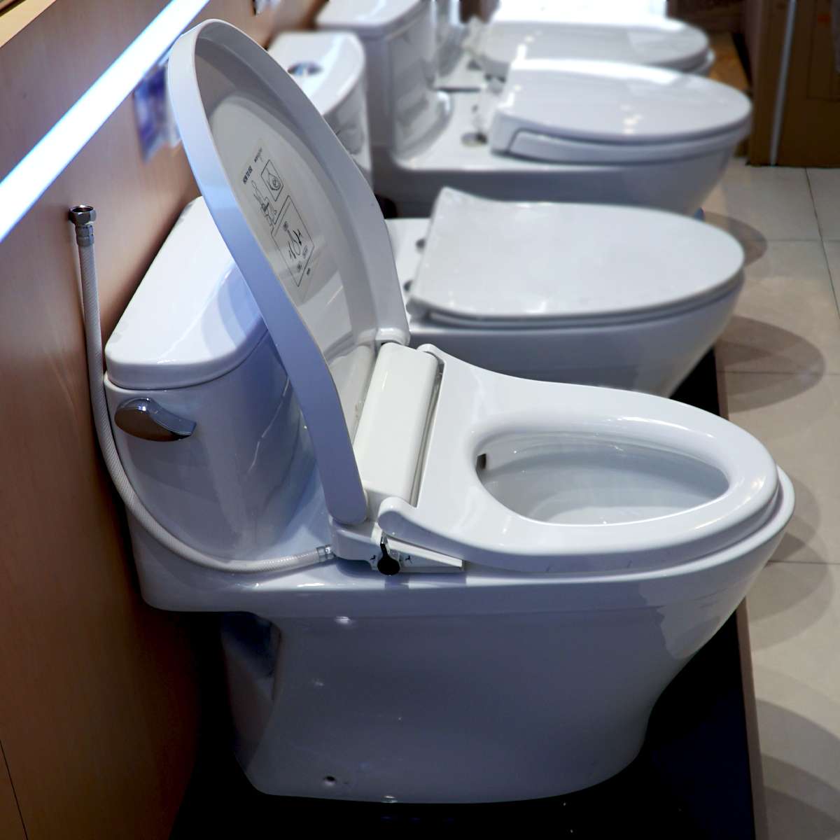 Bồn cầu TOTO MS887RE4 1 khối nắp rửa cơ TCW1211A