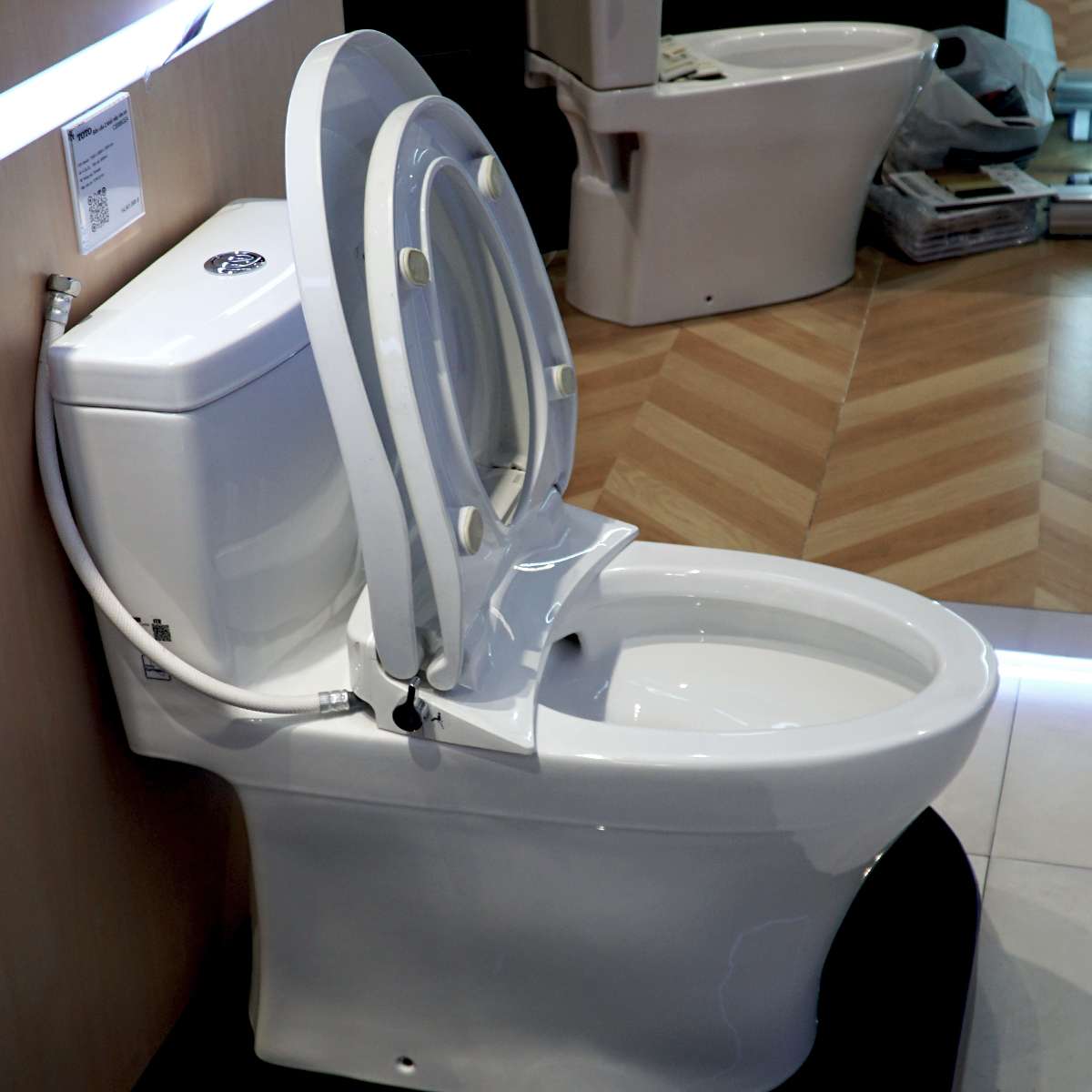 Bồn cầu TOTO MS889DRE2 1 khối nắp rửa cơ TCW07S