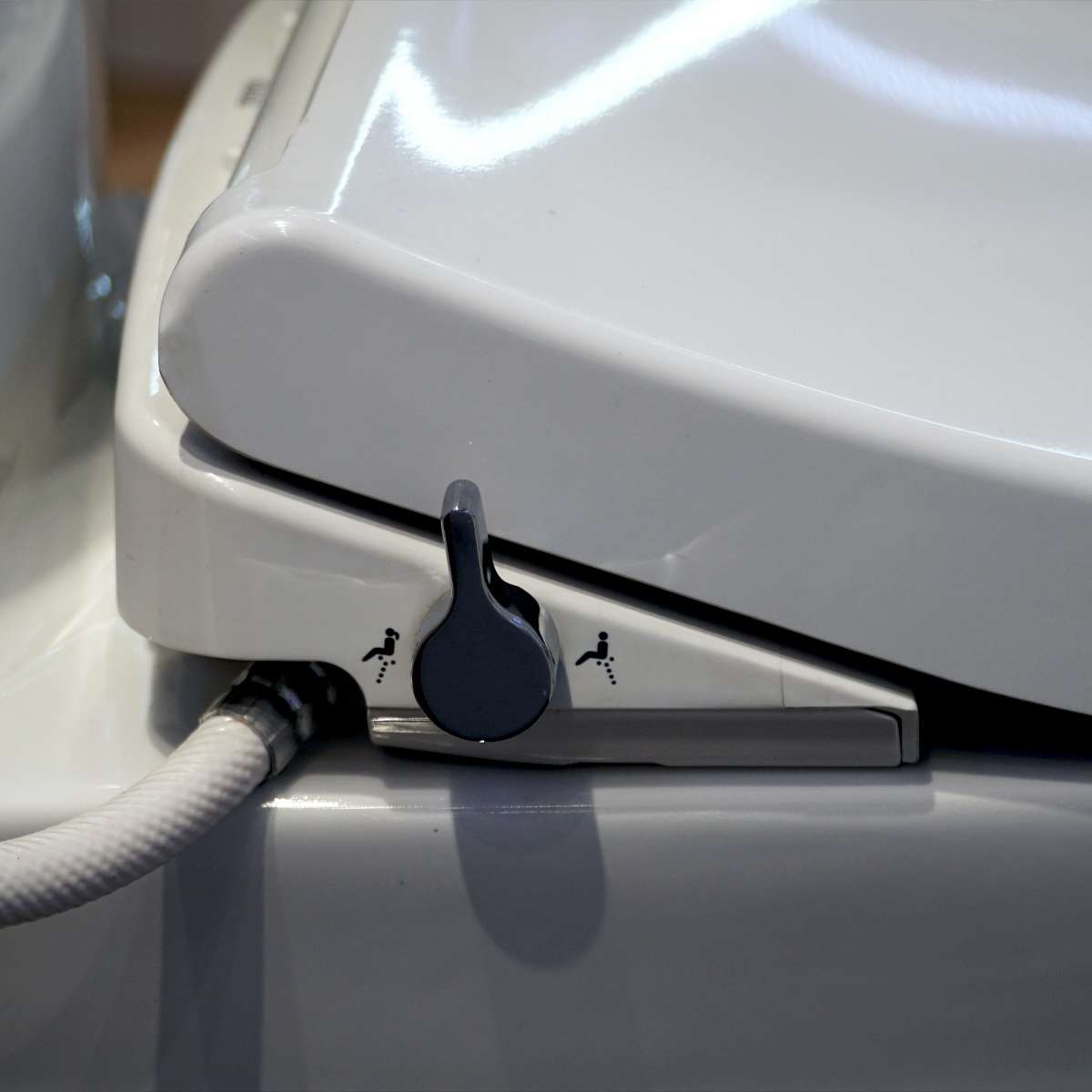 Bồn cầu TOTO MS889DRE4 1 khối nắp rửa cơ TCW1211A