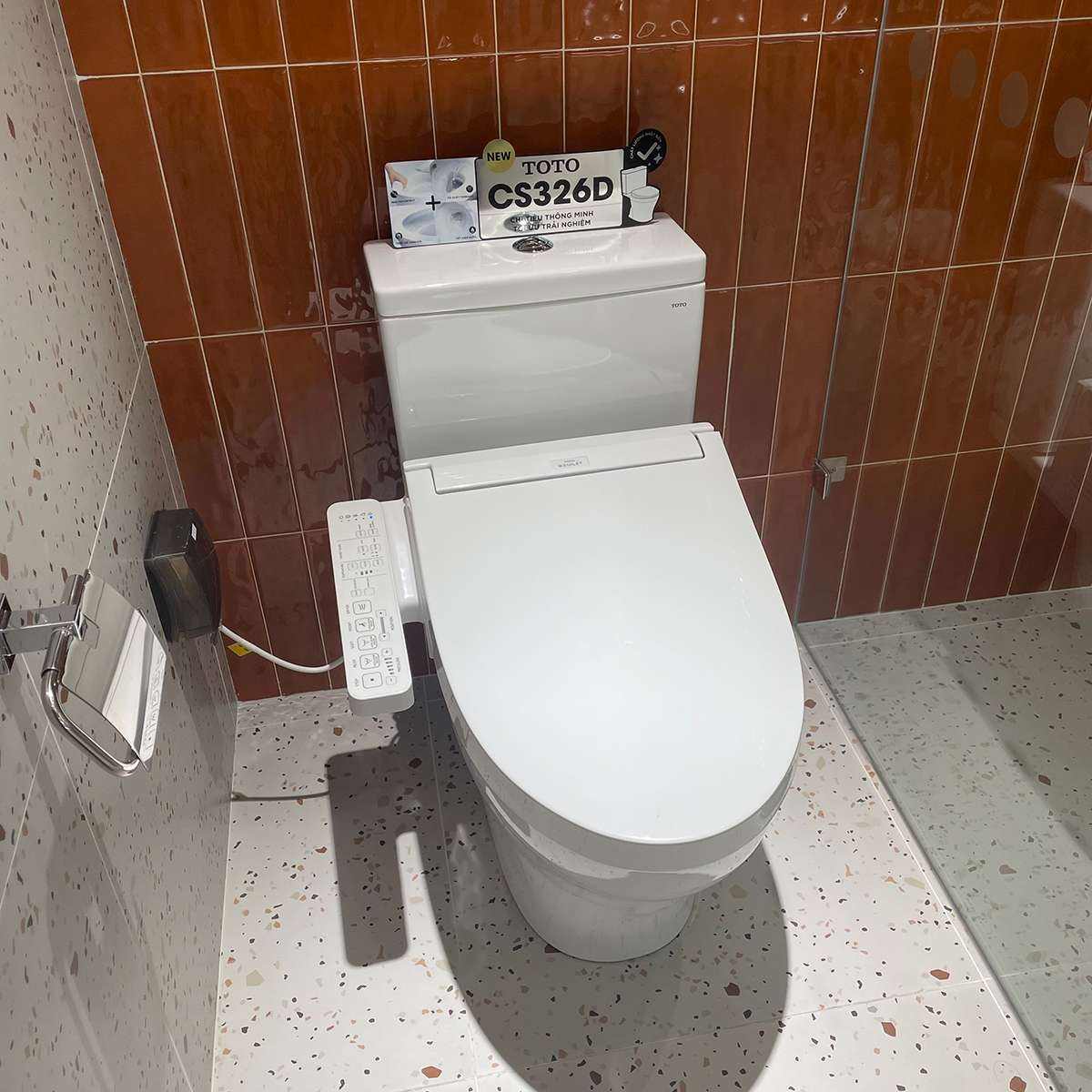 Bồn cầu TOTO CS326DW16 2 khối nắp điện tử Washlet C2 TCF23410AAA