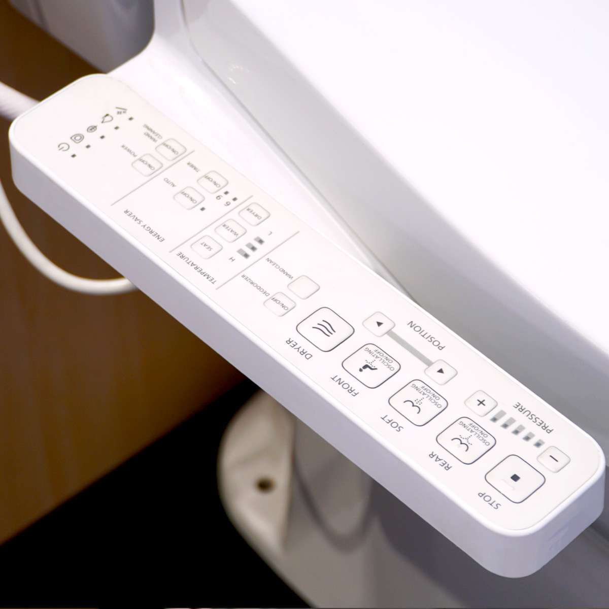 Bồn cầu TOTO CS300DRW16 2 khối nắp điện tử Washlet C2 TCF23410AAA