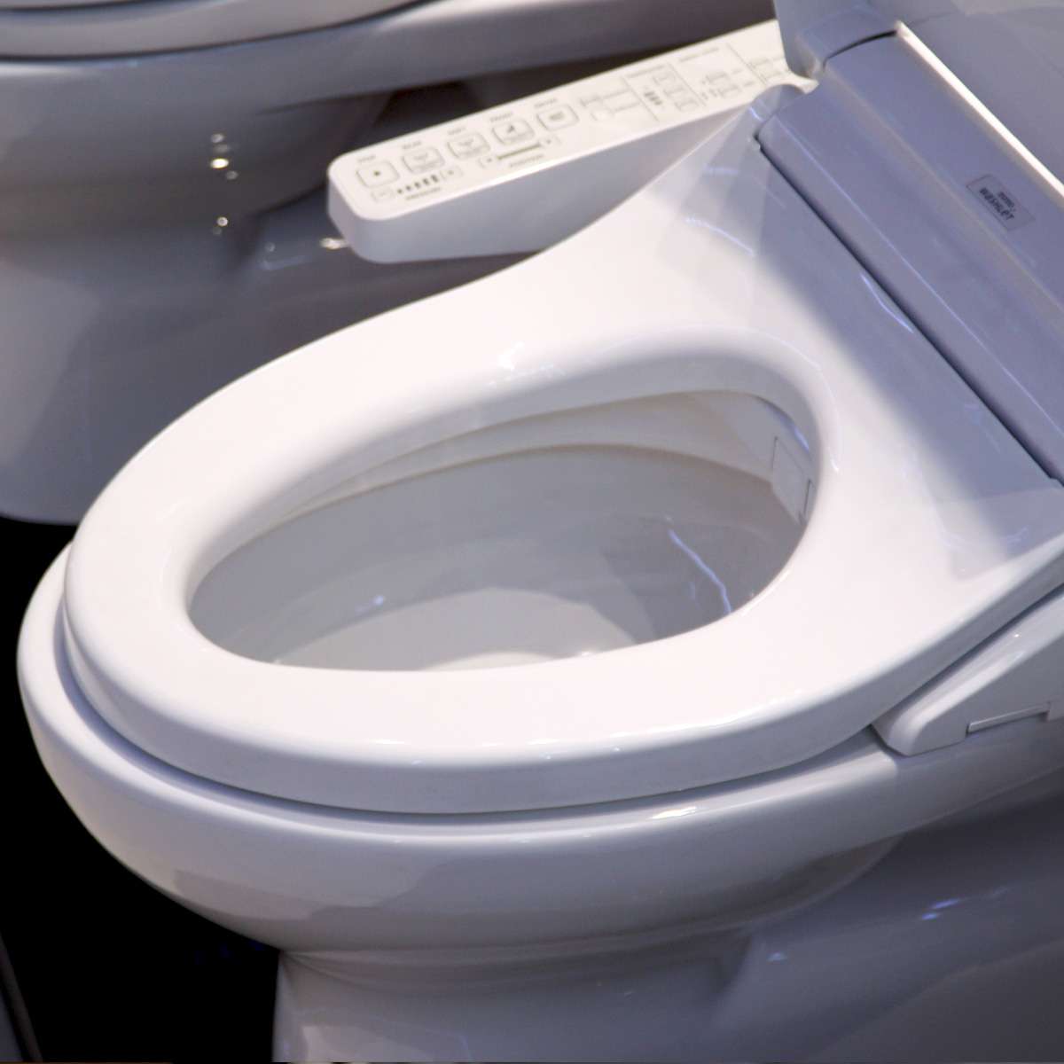 Bồn cầu TOTO CS300DRW16 2 khối nắp điện tử Washlet C2 TCF23410AAA