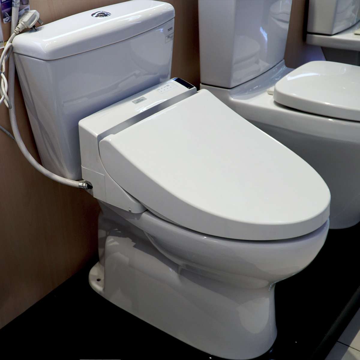 Bồn cầu nắp rửa điện tử TOTO CS300DRW6