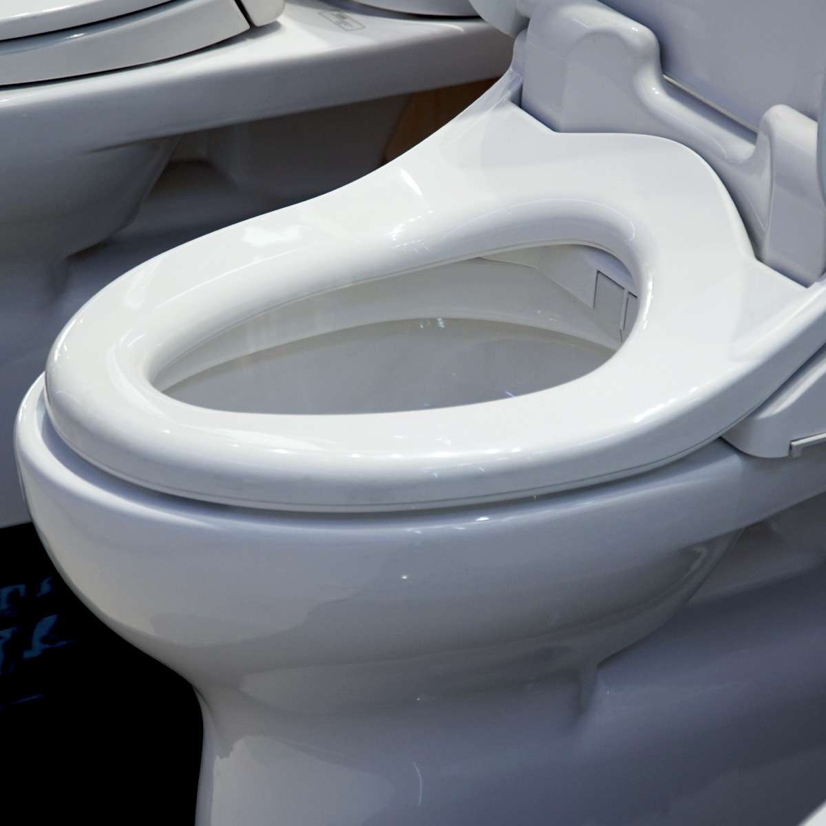 Bồn cầu nắp rửa điện tử TOTO CS300DRW6