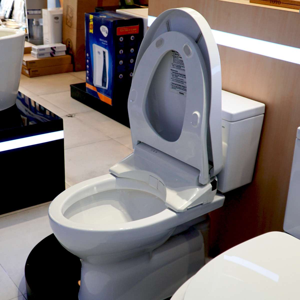 Bồn cầu TOTO CS302DW11 2 khối nắp điện tử Washlet S7 TCF4911Z