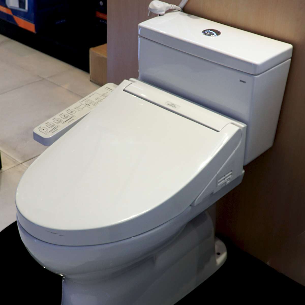 Bồn cầu TOTO CS302DW16 2 khối nắp điện tử Washlet C2 TCF23410AAA