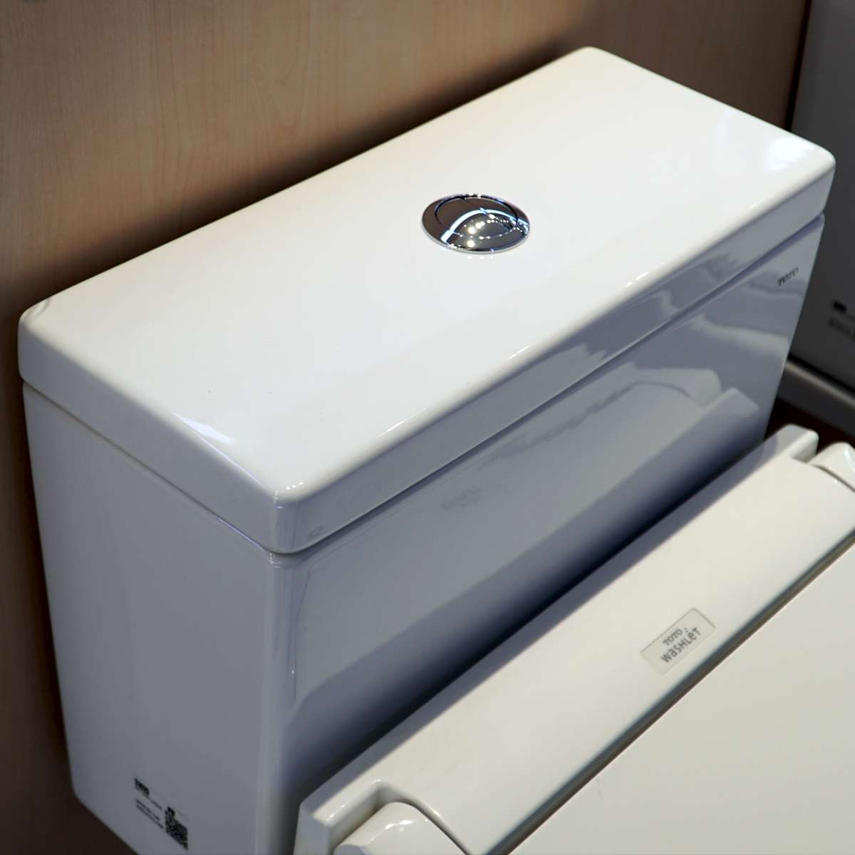 Bồn cầu TOTO CS302DW16 2 khối nắp điện tử Washlet C2 TCF23410AAA