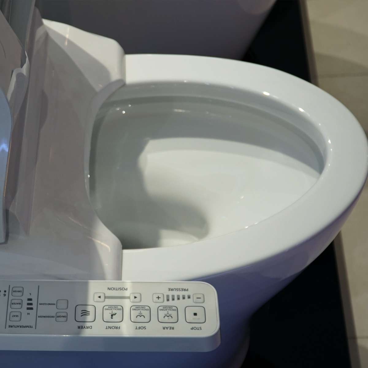 Bồn cầu TOTO CS769DRW16 2 khối nắp điện tử Washlet C2 TCF23410AAA