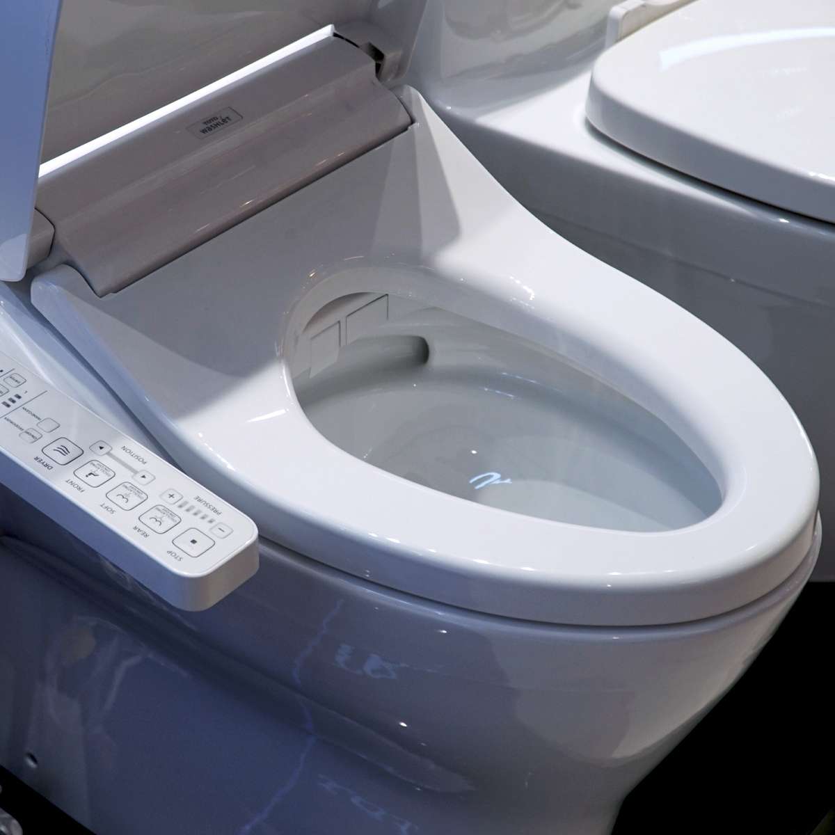 Bồn cầu TOTO MS188VKW16 T53P100VR 1 khối nắp điện tử Washlet C2 TCF23410AAA