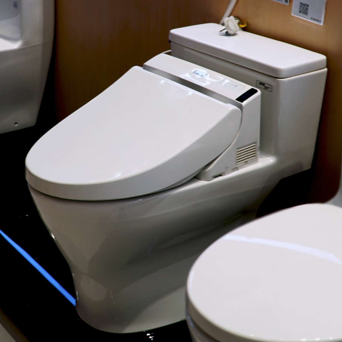 Bồn Cầu 1 Khối Nắp Điện Tử TOTO MS188VKW6/T53P100VR