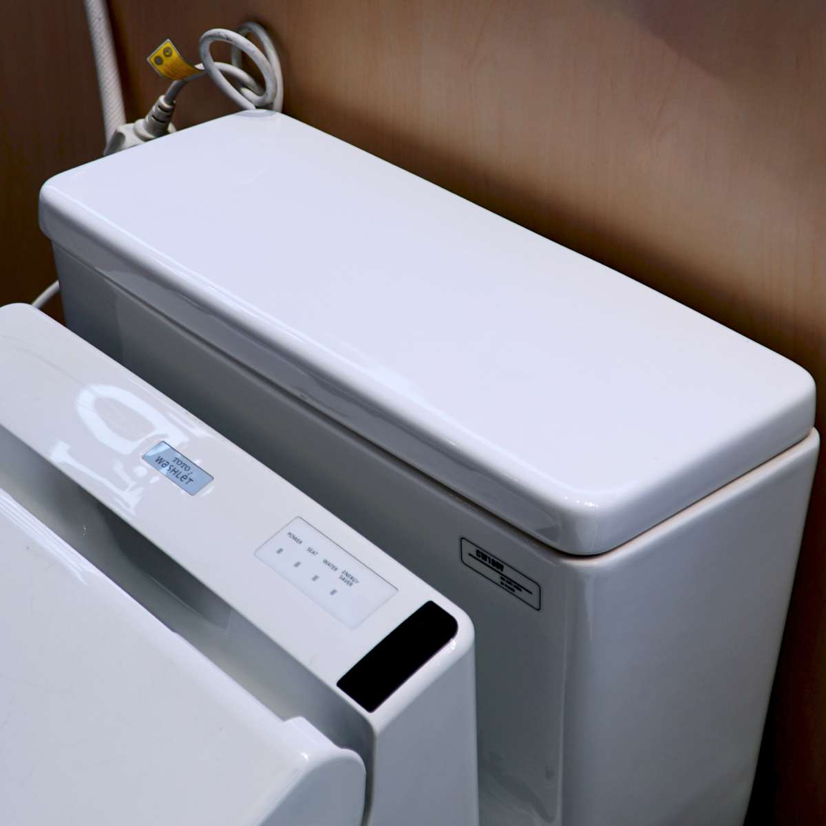 Bồn Cầu 1 Khối Nắp Điện Tử TOTO MS188VKW6/T53P100VR