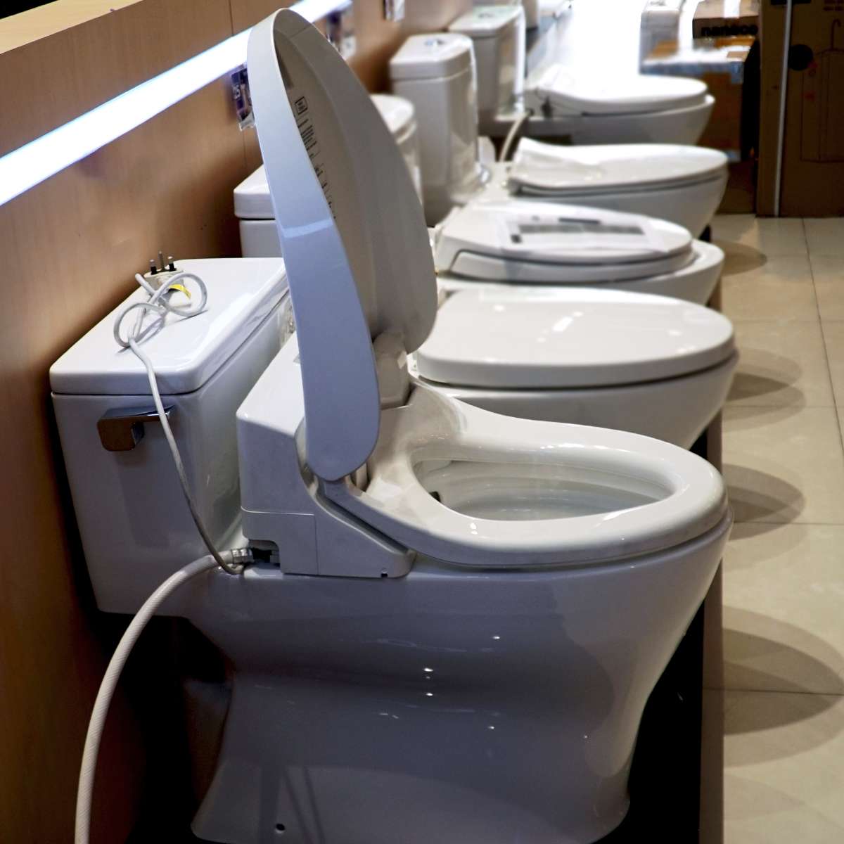 Bồn Cầu 1 Khối Nắp Điện Tử TOTO MS188VKW6/T53P100VR