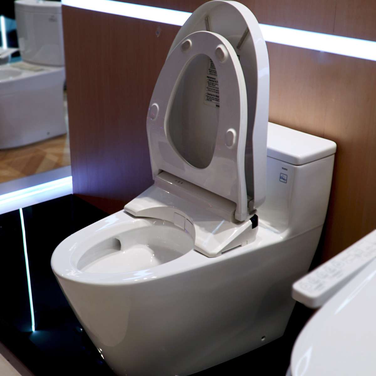 Bồn cầu TOTO MS625DW11 1 khối nắp điện tử Washlet S7 TCF4911Z