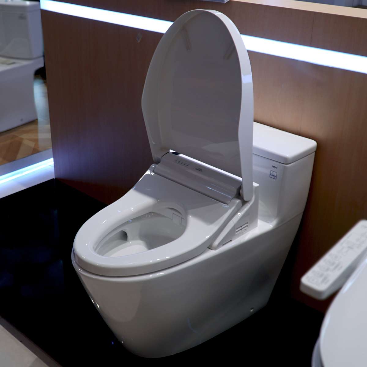 Bồn cầu TOTO MS625DW14 1 khối nắp điện tử Washlet C5 TCF24410AAA