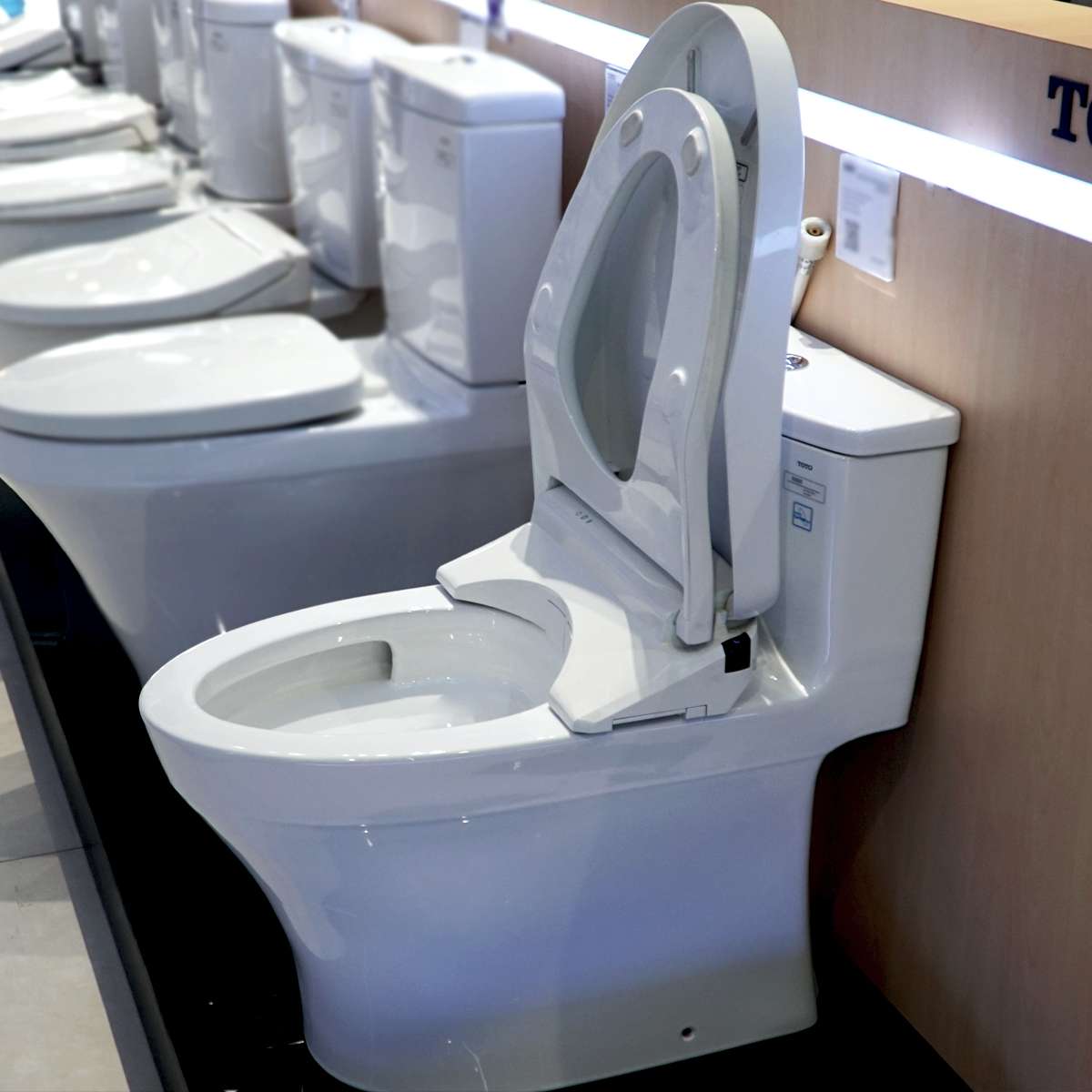 Bồn cầu TOTO MS885DW11 1 khối nắp điện tử Washlet S7 TCF4911Z