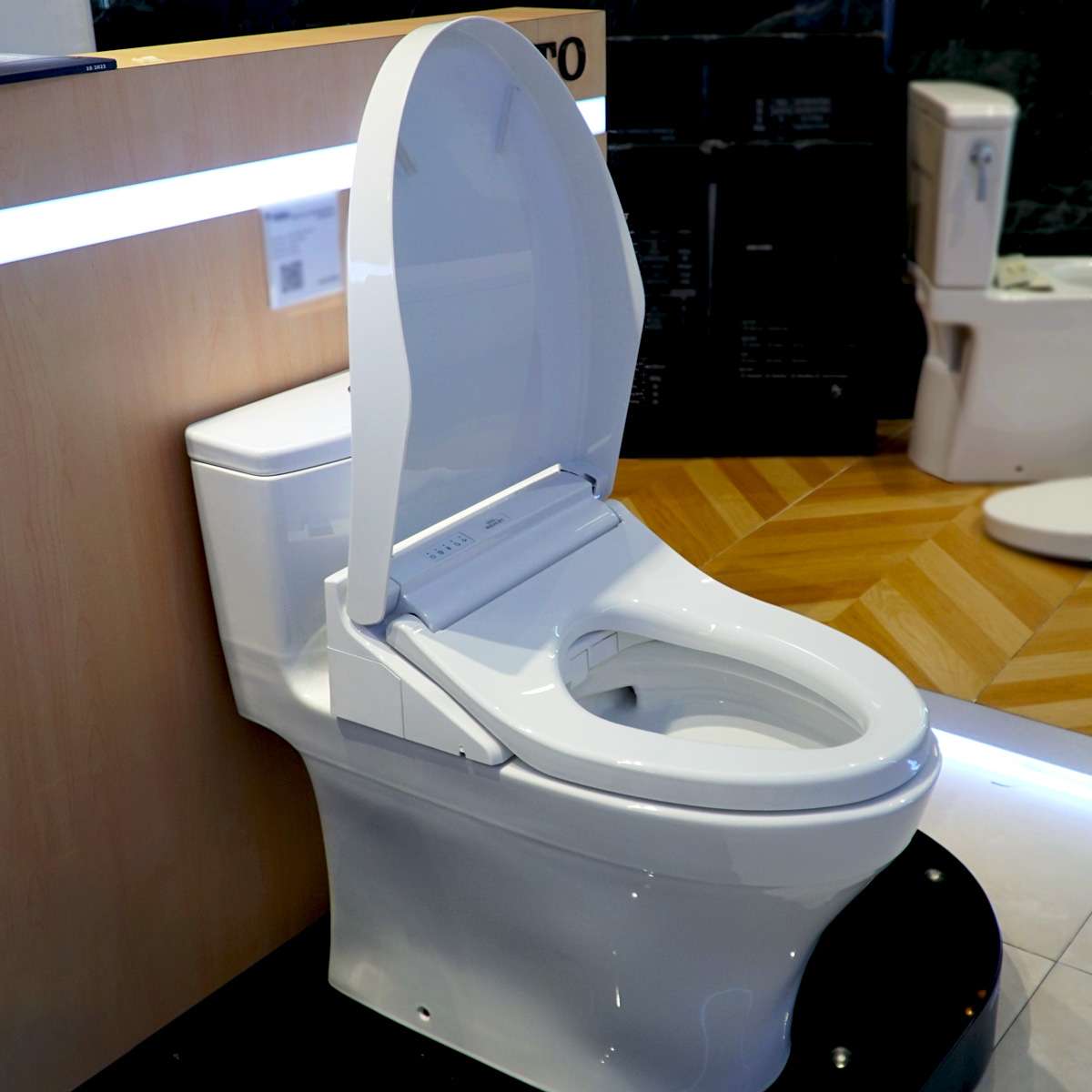 Bồn cầu TOTO MS885DW14 1 khối nắp điện tử Washlet C5 TCF24410AAA