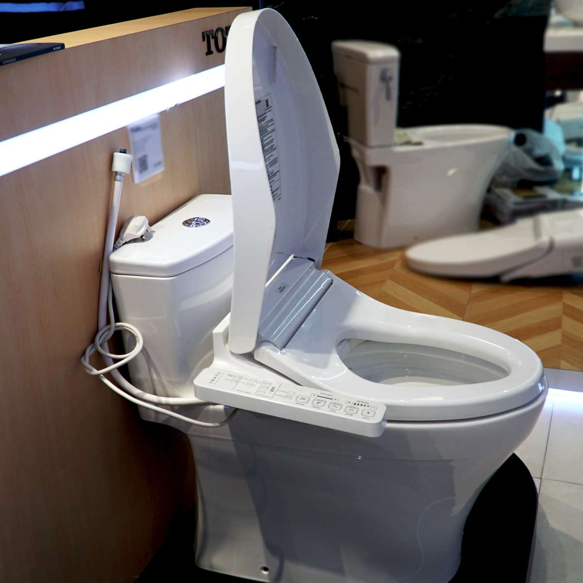 Bồn cầu TOTO MS885DW16 1 khối nắp điện tử Washlet C2 TCF23410AAA