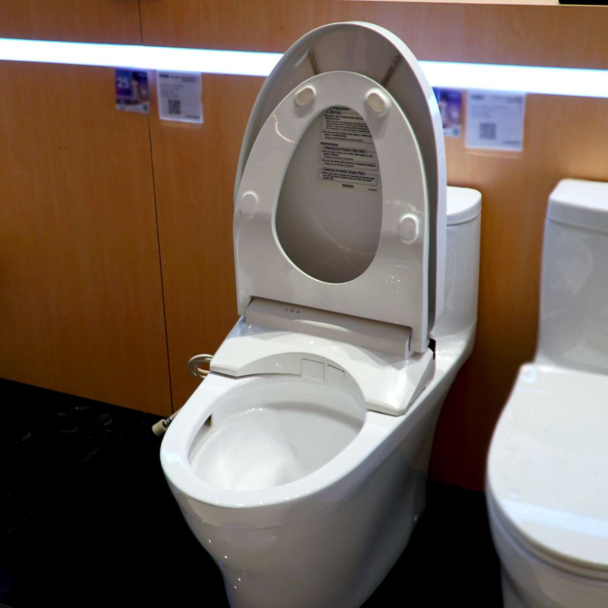 Bồn cầu TOTO MS887RW11 1 khối nắp điện tử Washlet S7 TCF4911Z