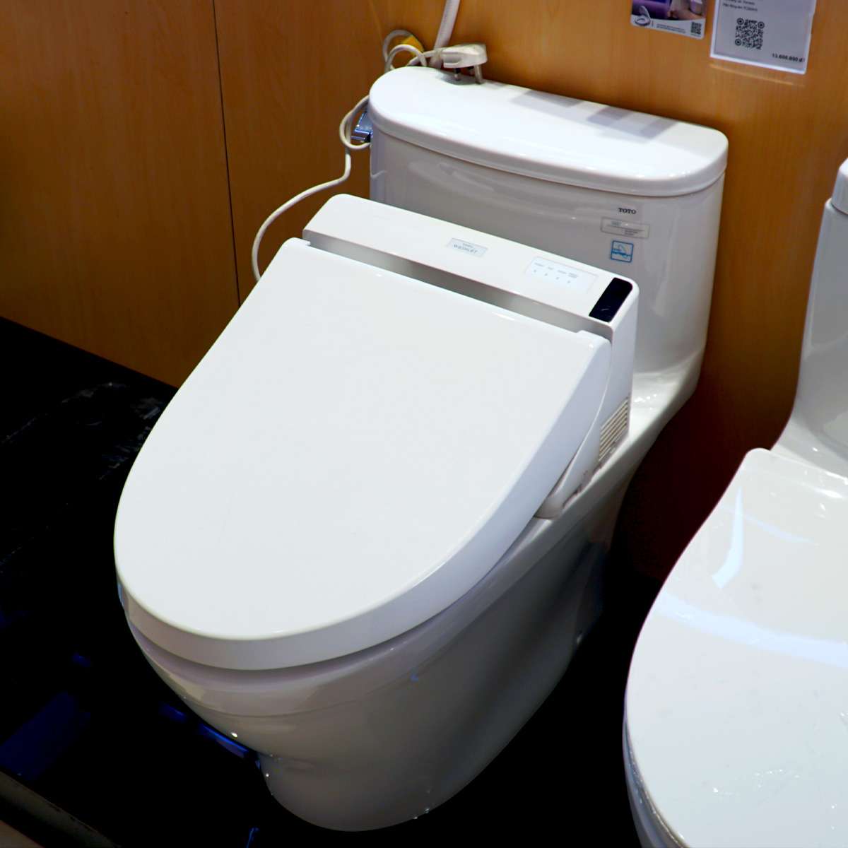 Bồn cầu nắp rửa điện tử TOTO 1 khối MS887RW6