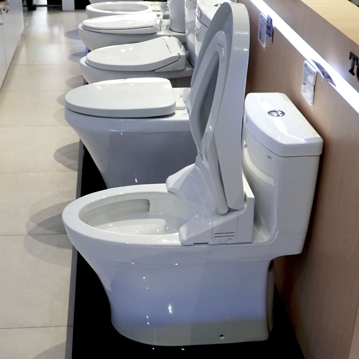 Bồn cầu TOTO MS889DRW14 1 khối nắp điện tử Washlet C5 TCF24410AAA