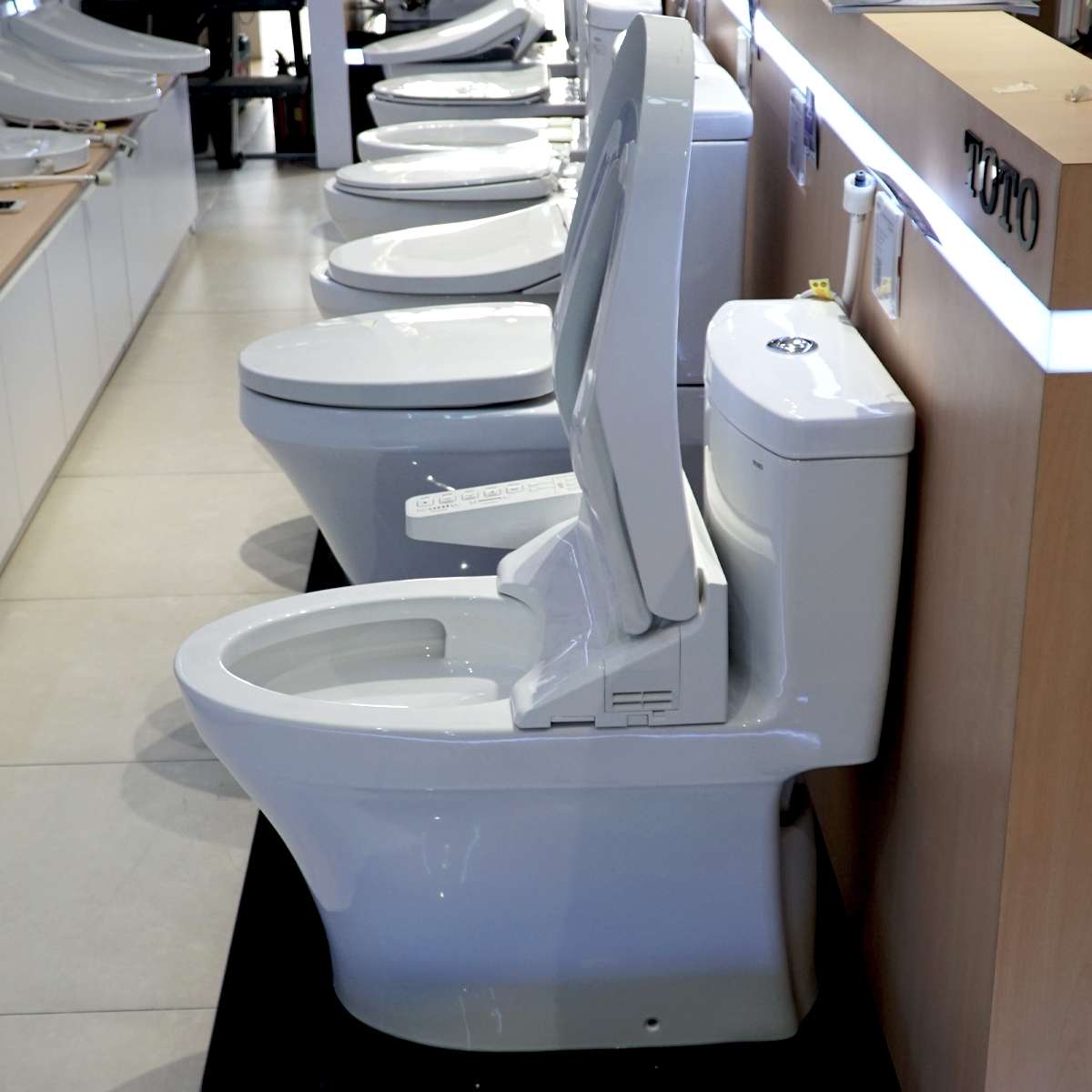 Bồn cầu TOTO MS889DRW16 1 khối nắp điện tử Washlet C2 TCF23410AAA