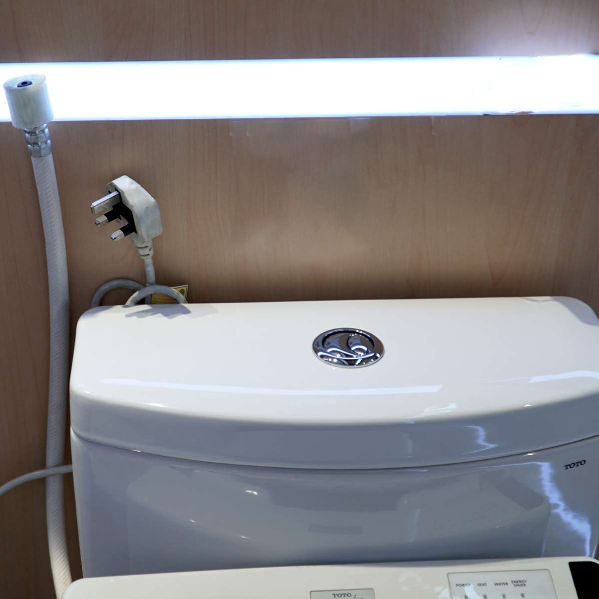 Bồn cầu nắp rửa điện tử TOTO 1 khối MS889DRW6