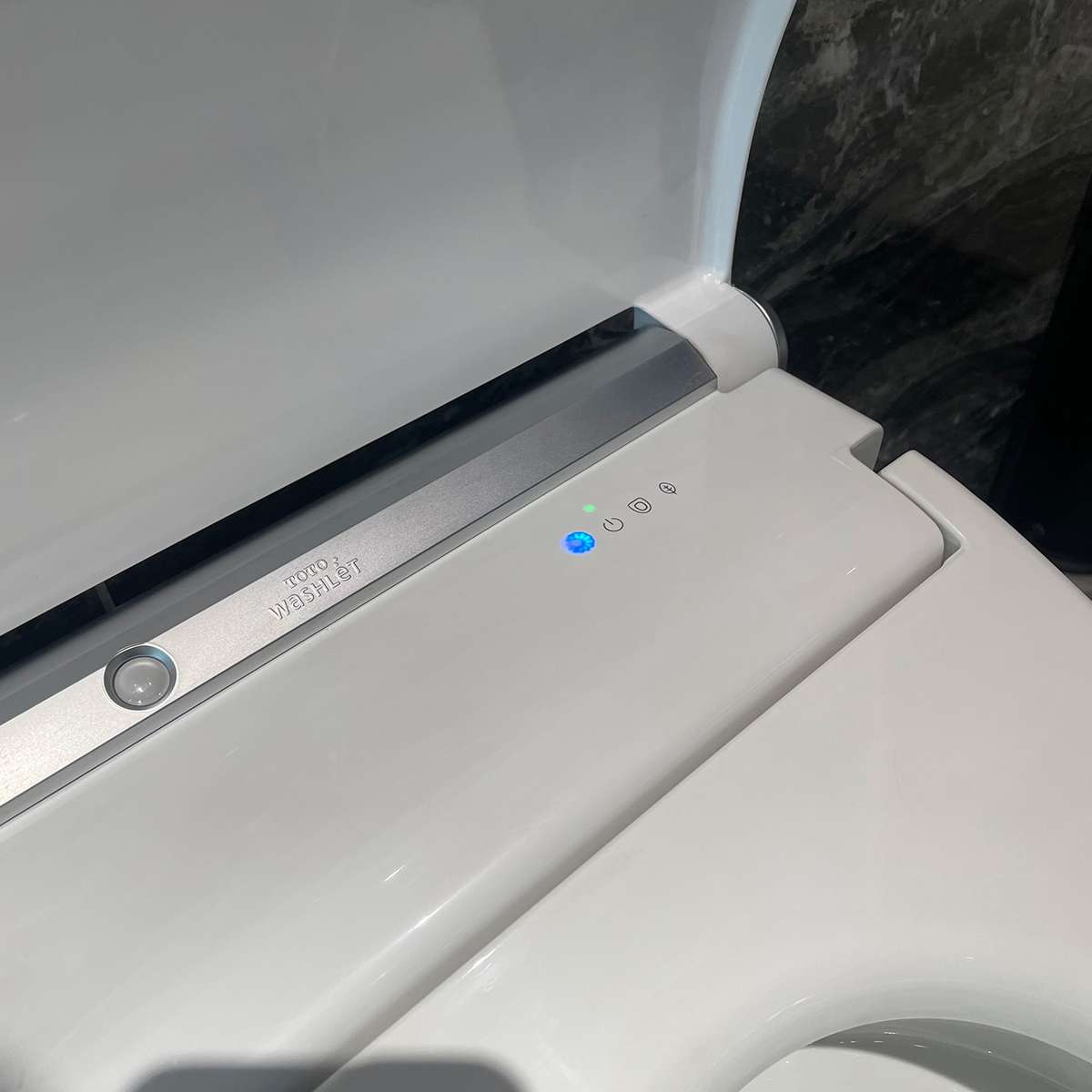 Bồn cầu treo tường điện tử RW (giấu dây) TOTO CW542HME5U TCF801CZ WH172AT MB175M